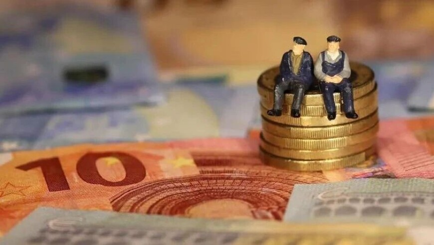 2025澳门三肖三码精准100%,蔡依林林志玲看秀造型,精准解释落实及其象征意义_权威版V5.32